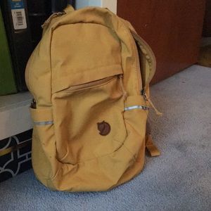 Fjall Raven Mini Backpack